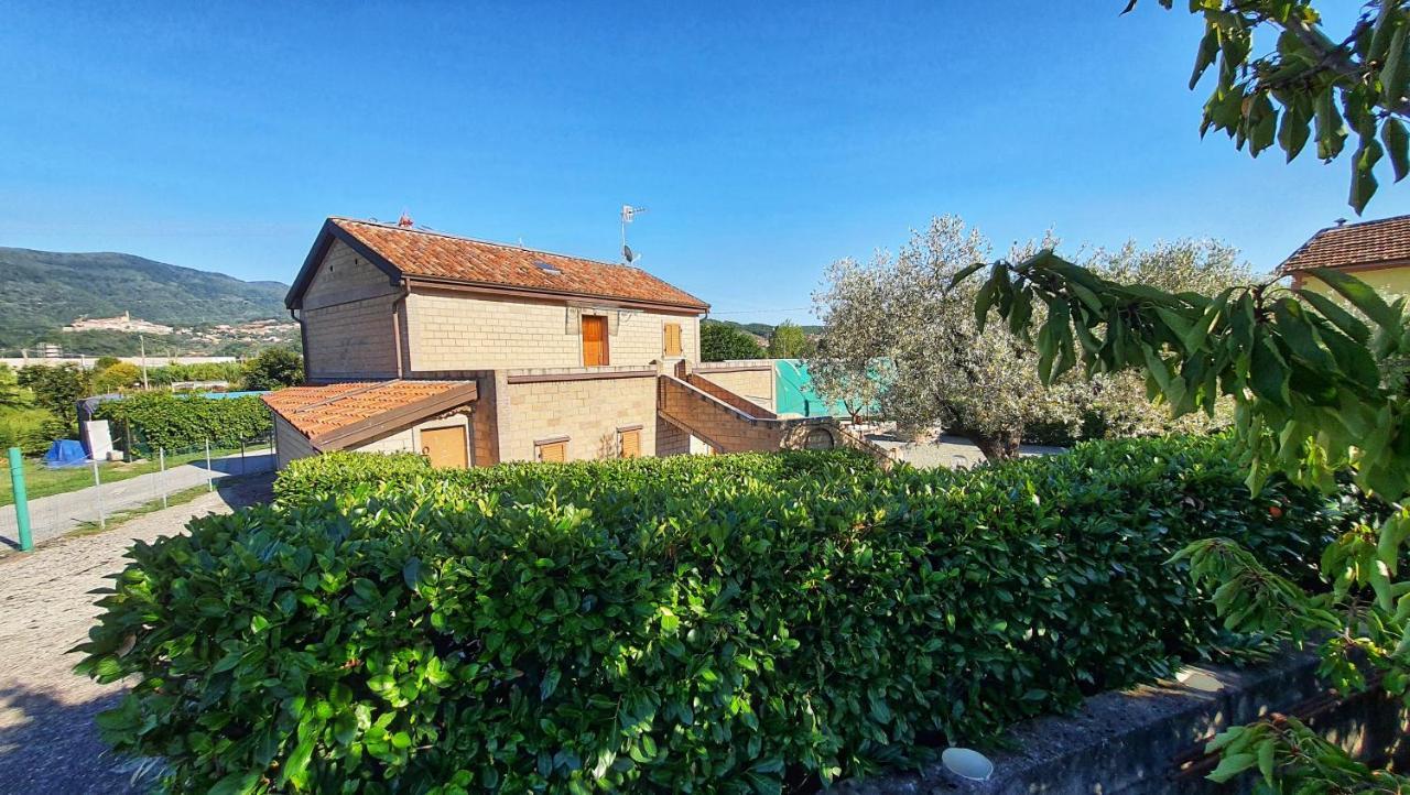 Spicchio Di Luna - Casa Vacanze Albiano Magra Exterior foto
